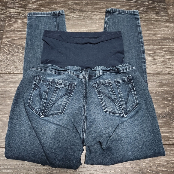 MATERNITY Fade to Blue Jeans - Picture 3 of 5